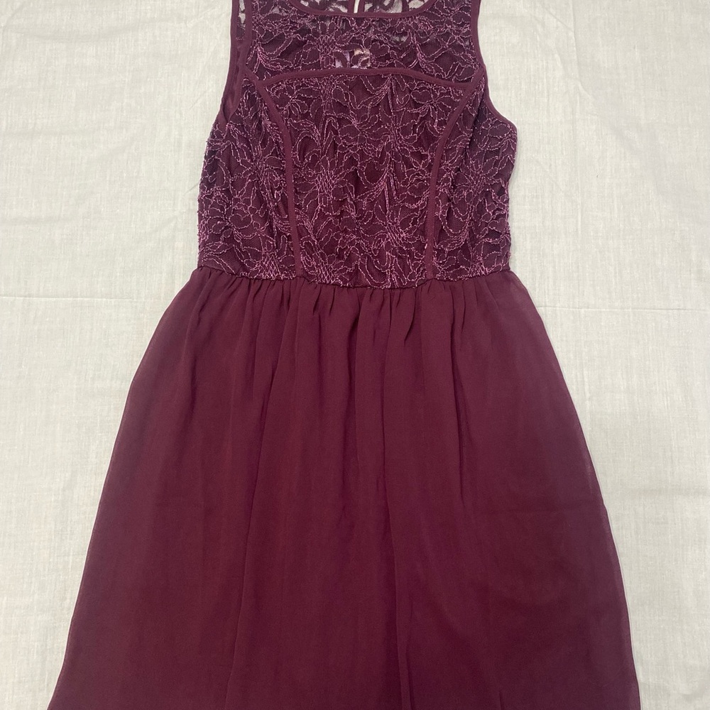 Ayla women’s maroon dress (size small)